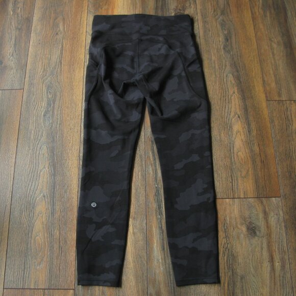 Lululemon Invigorate tight size 6 *EUC - Picture 8 of 13